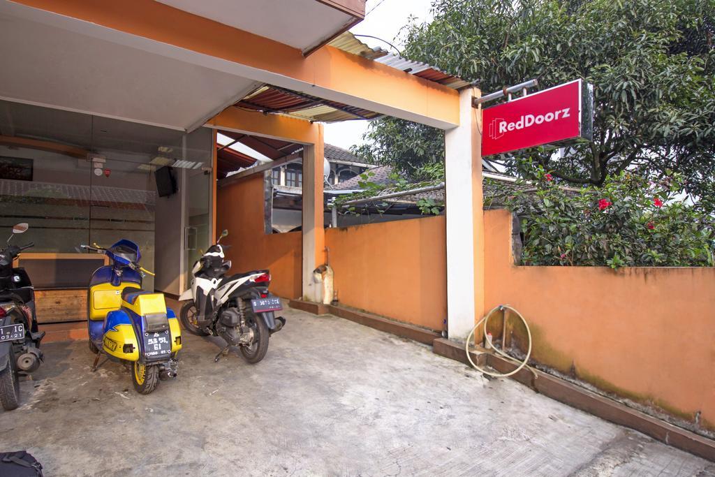 Reddoorz Syariah Near Btc Fashion Mall 반둥 외부 사진